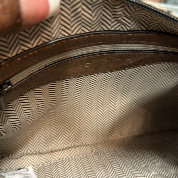 A Vegan animal print clutch with a shoulder strap - Picture 5 of 11